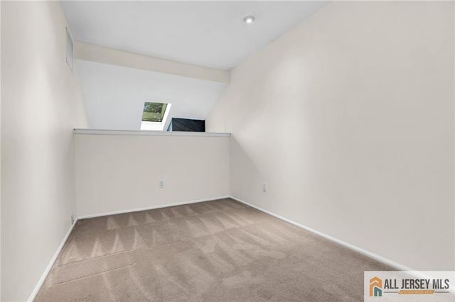 44 Hickory Court, Jamesburg, NJ 08831