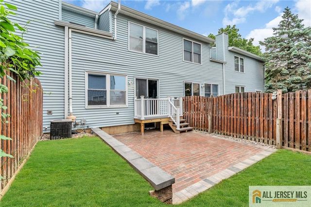 44 Hickory Court, Jamesburg, NJ 08831