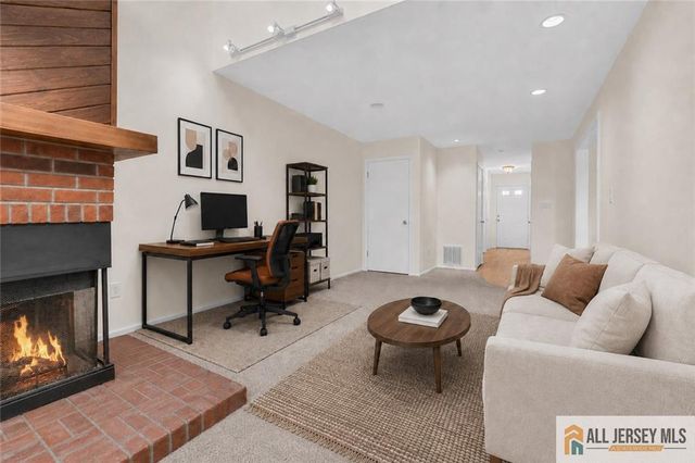 44 Hickory Court, Jamesburg, NJ 08831