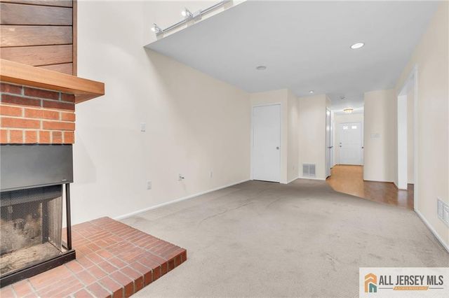 44 Hickory Court, Jamesburg, NJ 08831