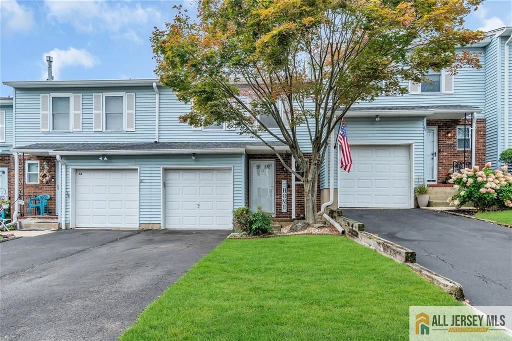 44 Hickory Court, Jamesburg, NJ 08831