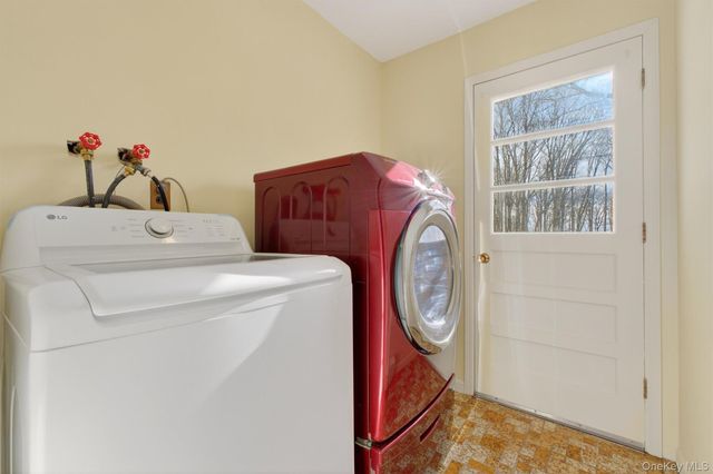 6 Londonderry Lane, Somers, NY 10589