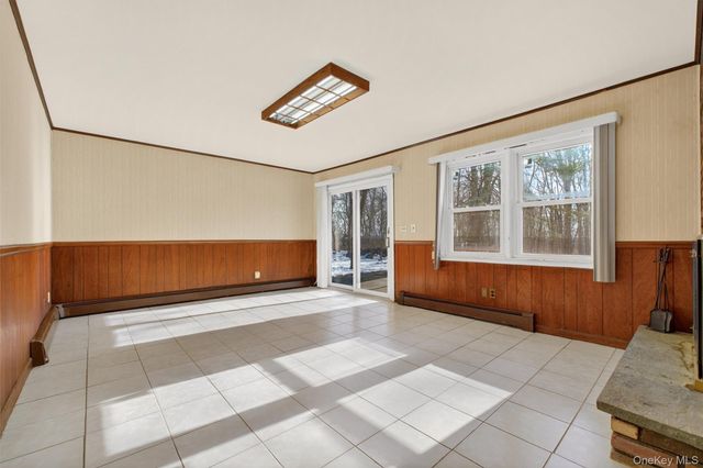 6 Londonderry Lane, Somers, NY 10589