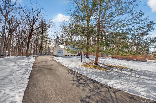 6 Londonderry Lane, Somers, NY 10589