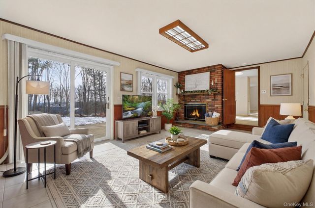 6 Londonderry Lane, Somers, NY 10589