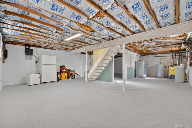 6 Londonderry Lane, Somers, NY 10589