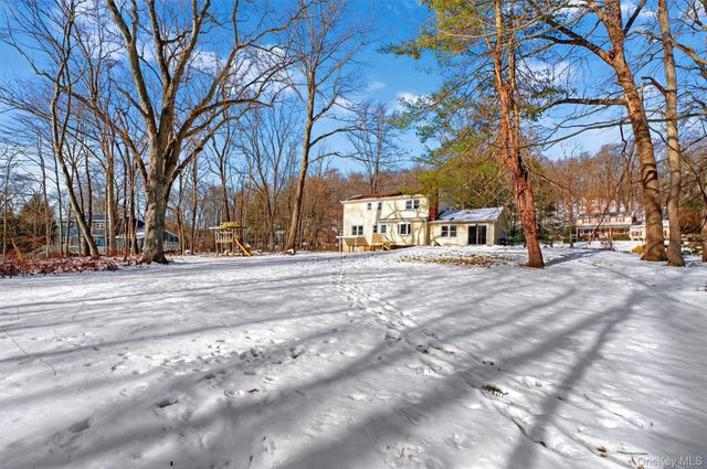 6 Londonderry Lane, Somers, NY 10589