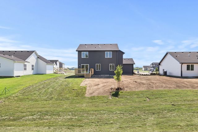 236 NE Wildflower Drive, Pleasant Hill, IA 50327