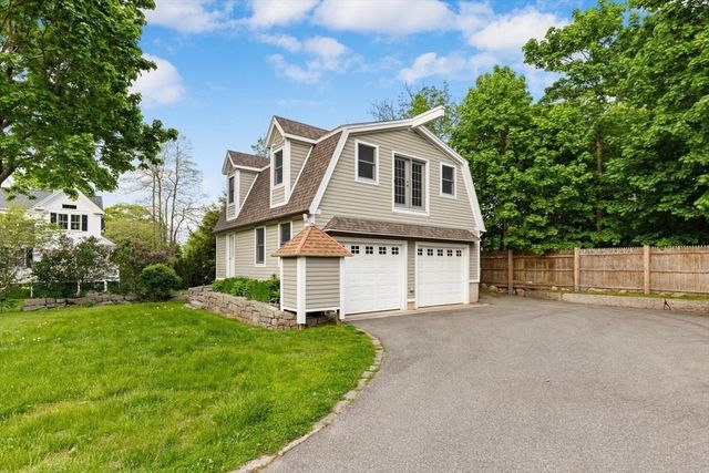 17 Pigeon Hill Street, Rockport, MA 01966