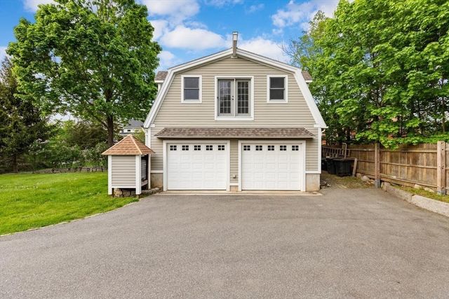 17 Pigeon Hill Street, Rockport, MA 01966
