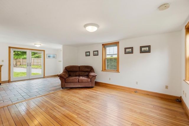 17 Pigeon Hill Street, Rockport, MA 01966