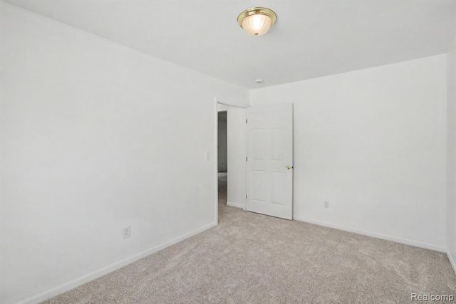 7156 N Gulley Road, Dearborn Heights, MI 48127