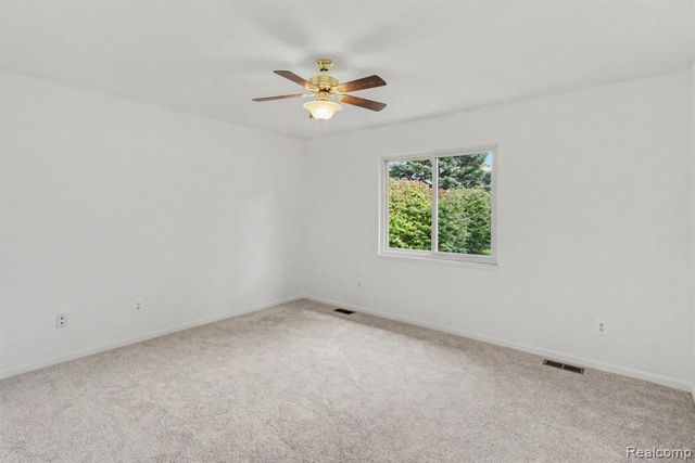 7156 N Gulley Road, Dearborn Heights, MI 48127