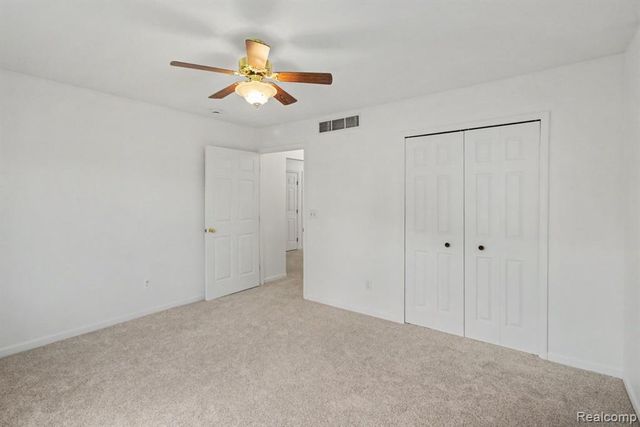 7156 N Gulley Road, Dearborn Heights, MI 48127