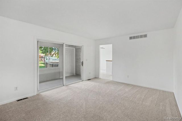 7156 N Gulley Road, Dearborn Heights, MI 48127