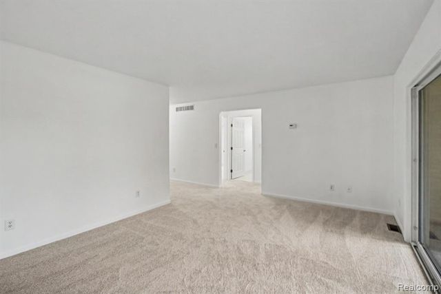 7156 N Gulley Road, Dearborn Heights, MI 48127