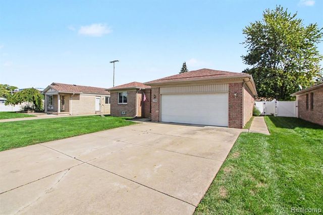 7156 N Gulley Road, Dearborn Heights, MI 48127