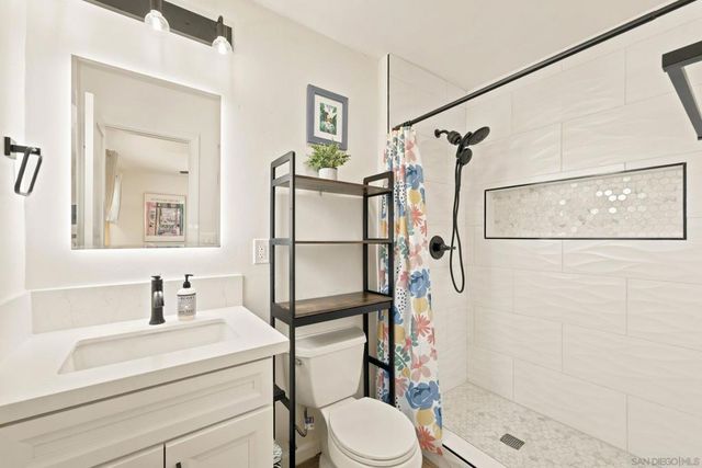 5444 Princess View Ct., San Diego, CA 92120