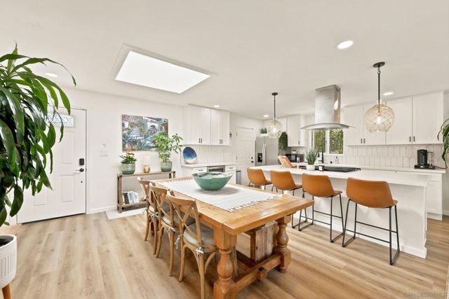 5444 Princess View Ct., San Diego, CA 92120
