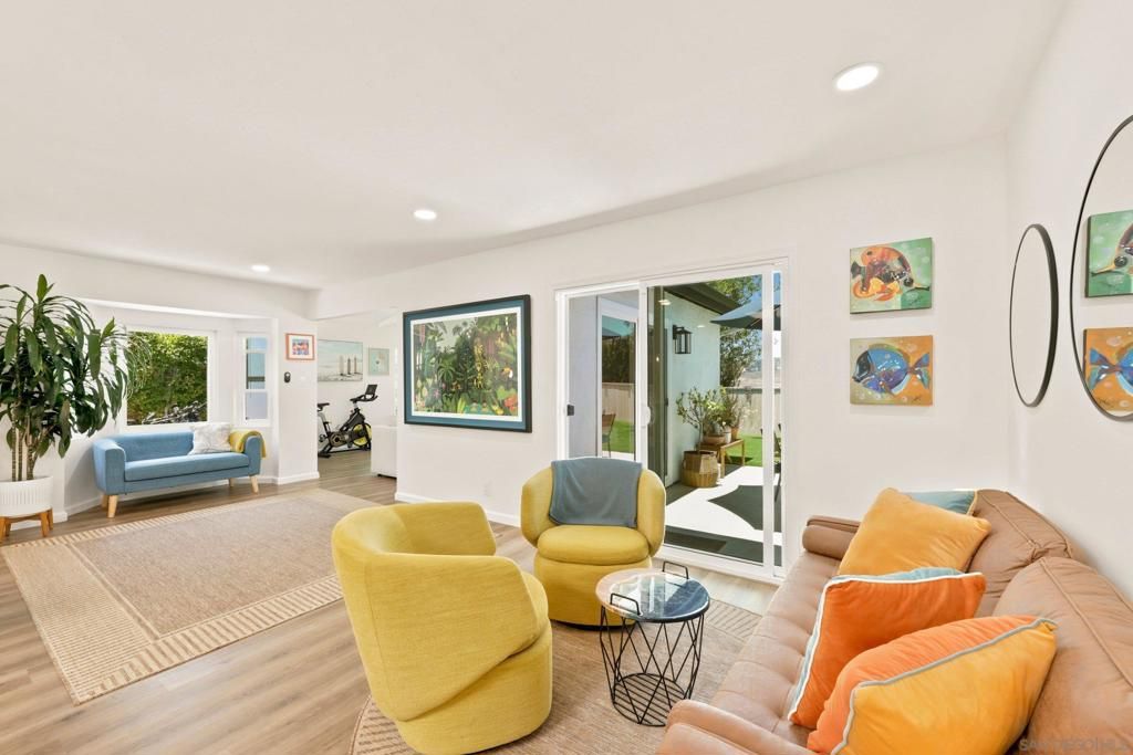 Image 13 of property listing at 5444 Princess View, San Diego, CA 92120