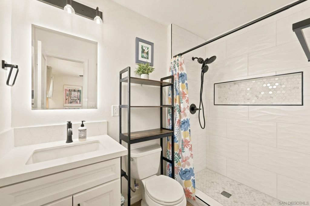 Image 18 of property listing at 5444 Princess View, San Diego, CA 92120