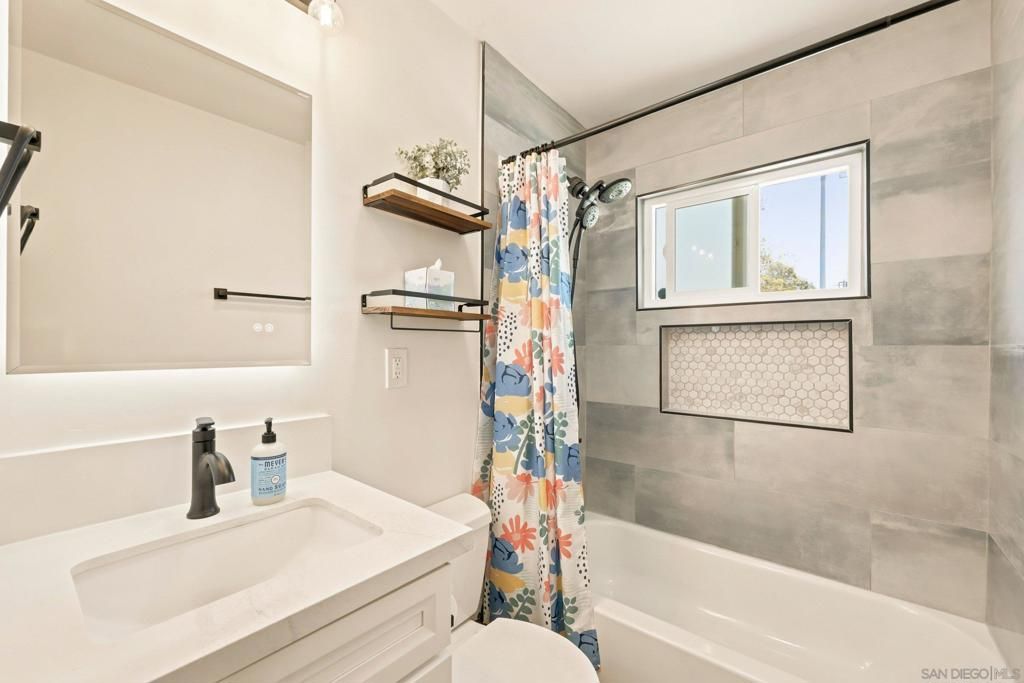 Image 22 of property listing at 5444 Princess View, San Diego, CA 92120
