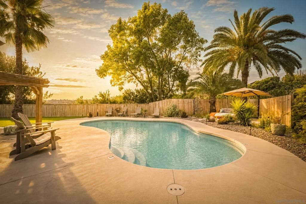 Image 3 of property listing at 5444 Princess View, San Diego, CA 92120