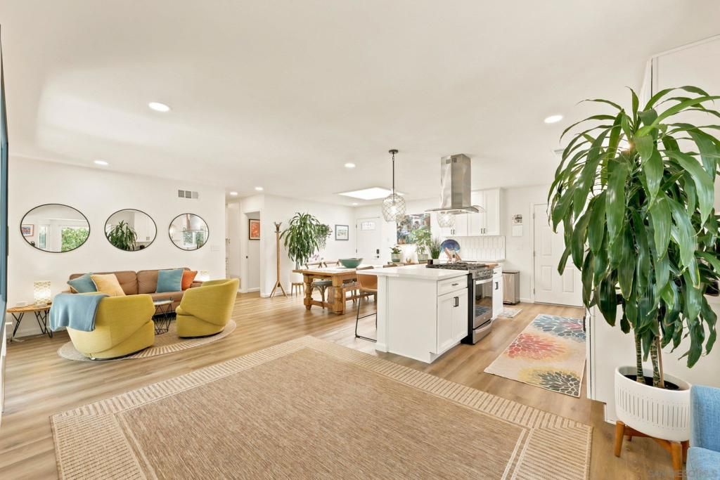 Image 39 of property listing at 5444 Princess View, San Diego, CA 92120