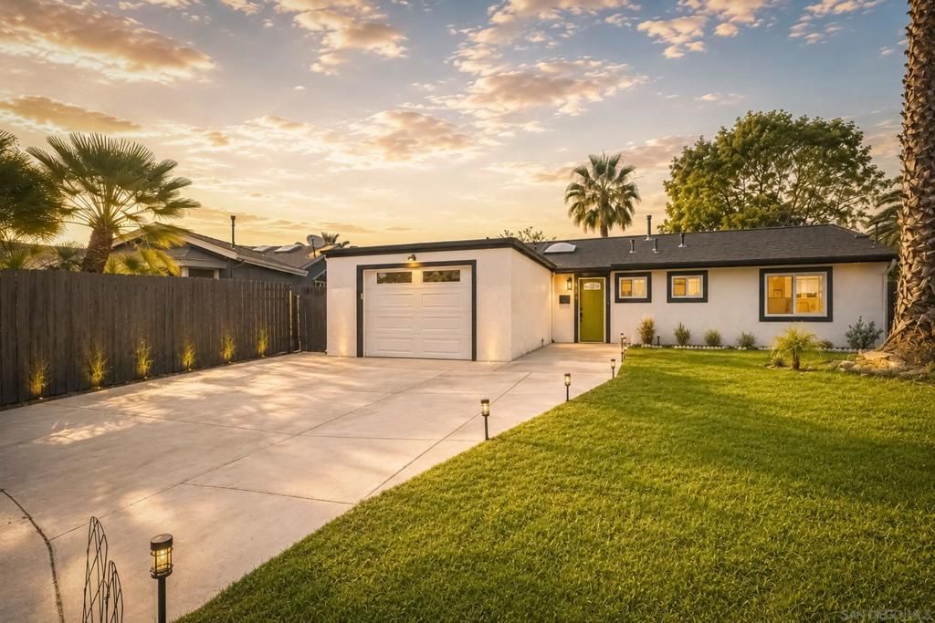 Image 7 of property listing at 5444 Princess View, San Diego, CA 92120