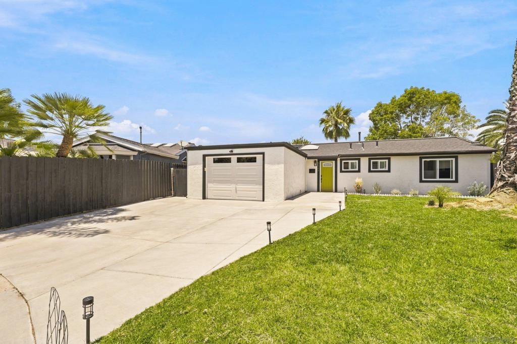 Image 8 of property listing at 5444 Princess View, San Diego, CA 92120