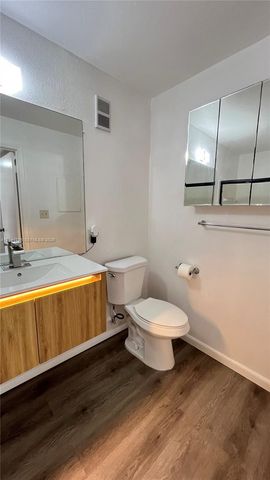 2485 NW 33rd St 1610, Oakland Park, FL 33309