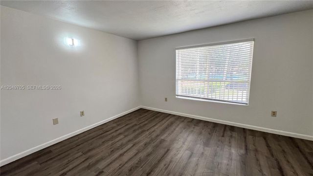 2485 NW 33rd St 1610, Oakland Park, FL 33309