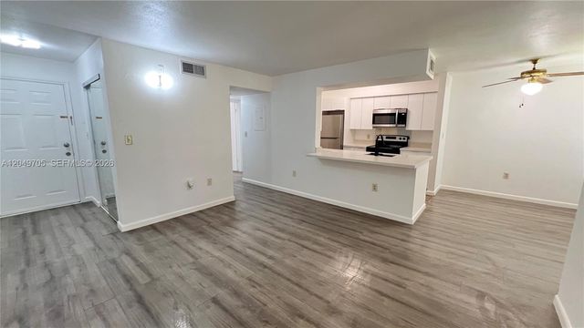 2485 NW 33rd St 1610, Oakland Park, FL 33309