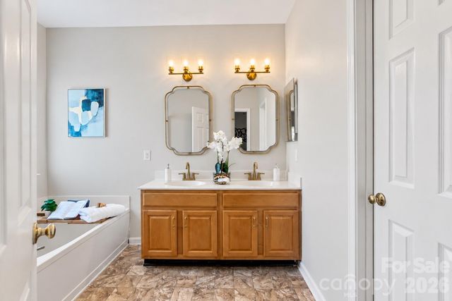 10214 Stoneykirk Lane, Charlotte, NC 28269