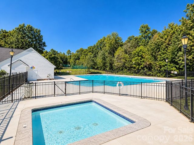 10214 Stoneykirk Lane, Charlotte, NC 28269