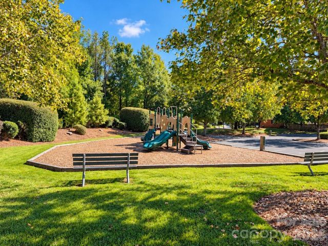 10214 Stoneykirk Lane, Charlotte, NC 28269
