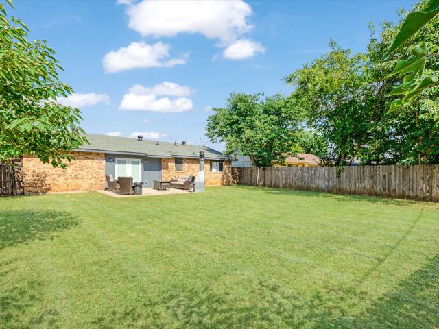 936 Elmwood Drive, Lewisville, TX 75067