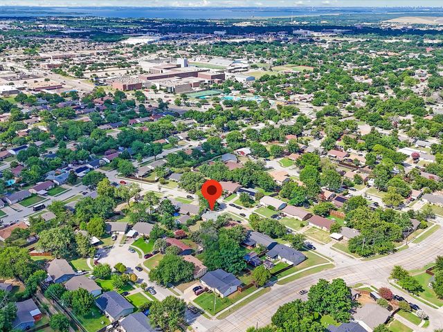 936 Elmwood Drive, Lewisville, TX 75067