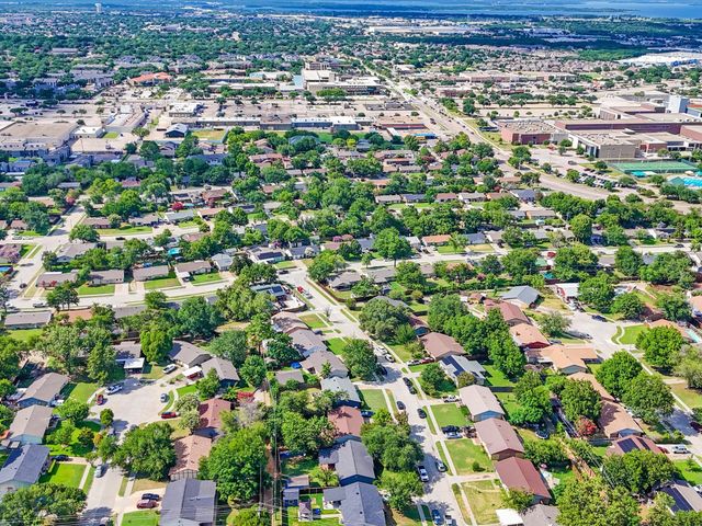 936 Elmwood Drive, Lewisville, TX 75067