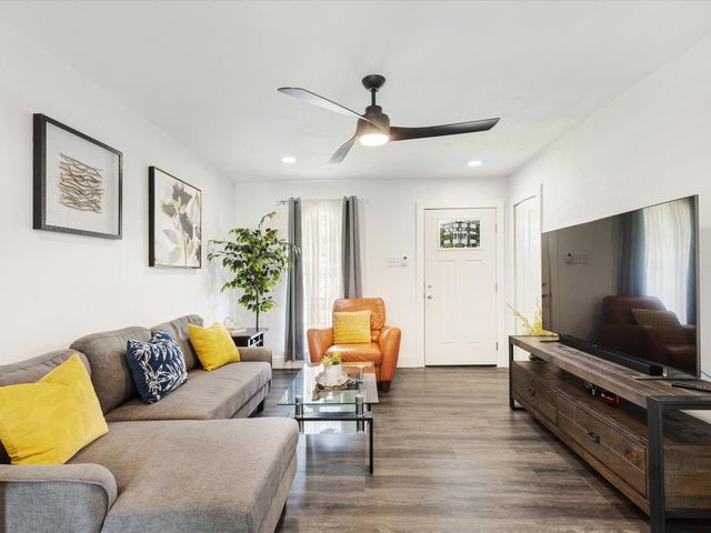 936 Elmwood Drive, Lewisville, TX 75067