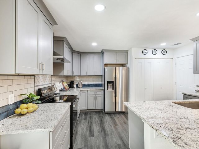 936 Elmwood Drive, Lewisville, TX 75067