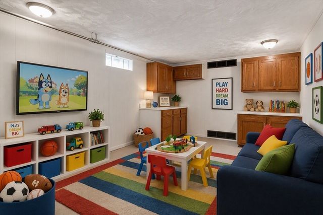 148 Cedar St, Lexington, MA 02421