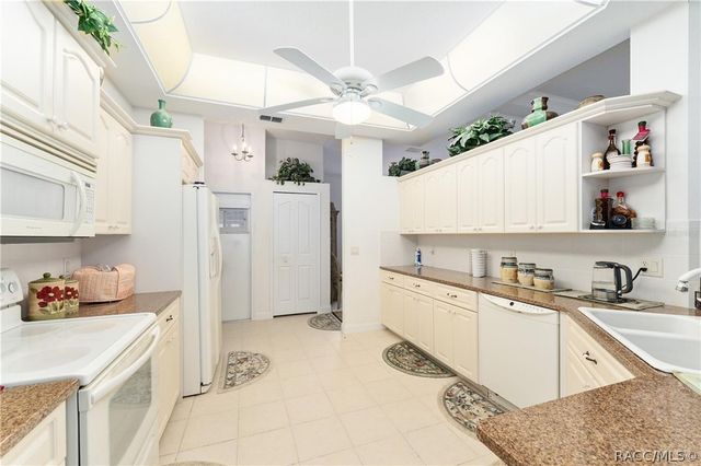 147 Corkwood Boulevard, Homosassa, FL 34446