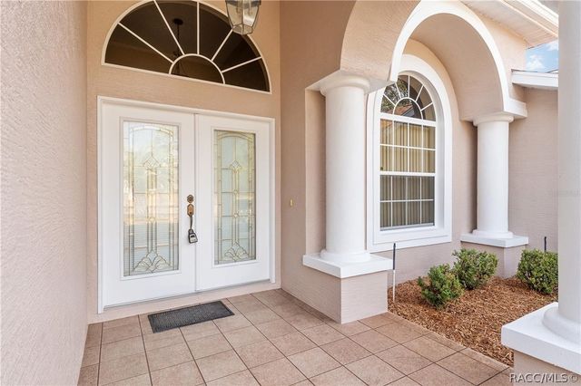 147 Corkwood Boulevard, Homosassa, FL 34446