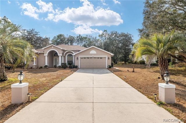 147 Corkwood Boulevard, Homosassa, FL 34446