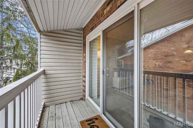 425 S Geyer Road G, Kirkwood, MO 63122