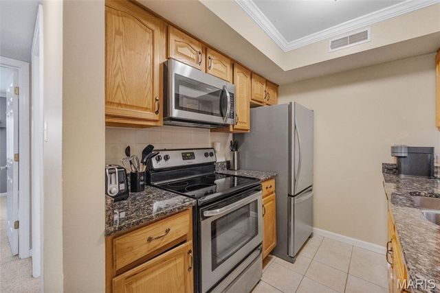 425 S Geyer Road G, Kirkwood, MO 63122