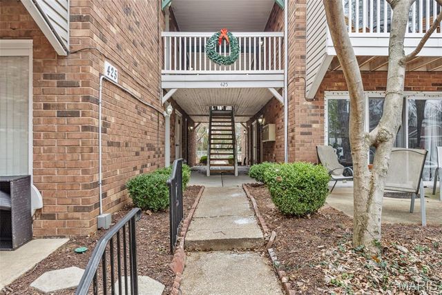 425 S Geyer Road G, Kirkwood, MO 63122
