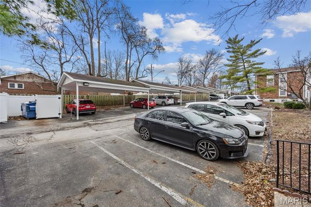 425 S Geyer Road G, Kirkwood, MO 63122