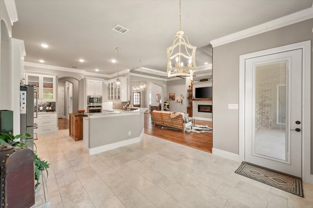 212 Rock Tree Court, Mansfield, TX 76063